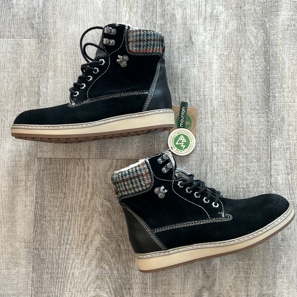 White mountain boots NWT black with plaid detailing - Picture 2 of 6